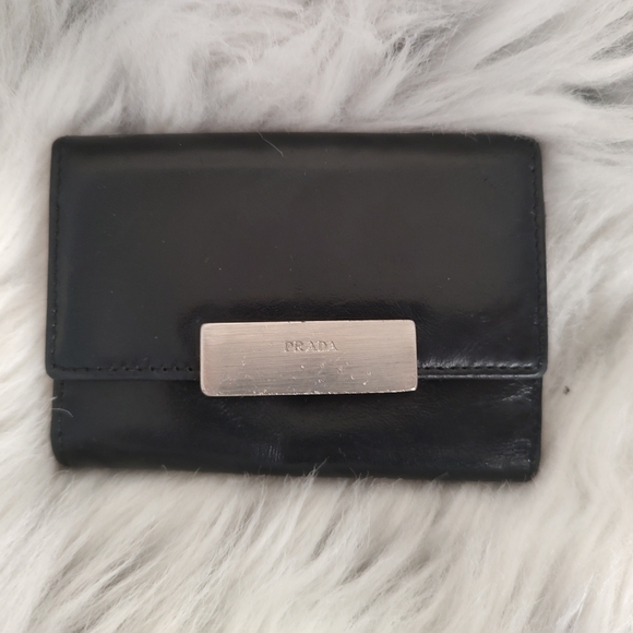 Prada leather keyholder compact VGUC - Picture 9 of 14